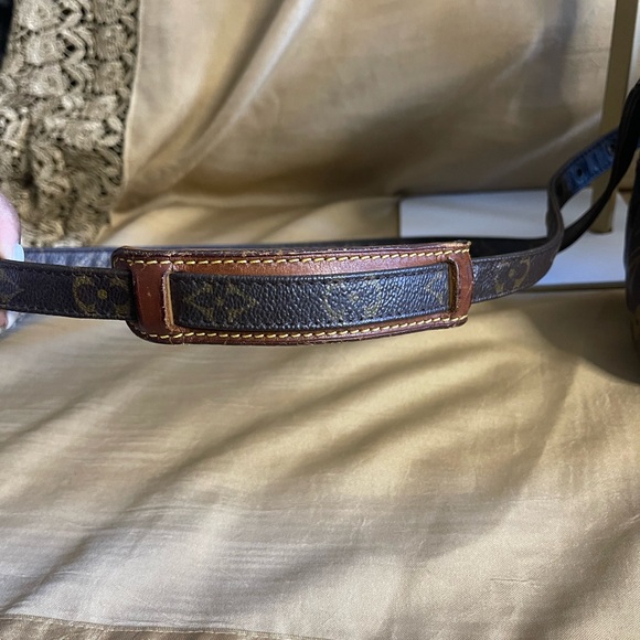 Louis Vuitton Amazone Monogram Brown Unisex Bag - Picture 6 of 10